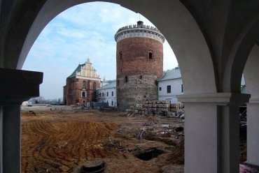 Teren zamku w trakcie prac remontowych - fot. Archiwum ML