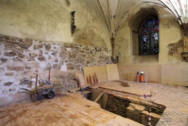 Kaplica św. Anny krypta w trakcie prac - 1e - fot. B. i L. Okońscy