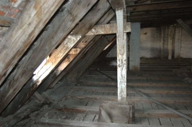 Konstrukcja dachu przed pracami - fot. Archiwum IChB PAN - PCSS w Poznaniu