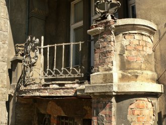 Stan lica i detalu elewacji przed pracami - fot. Archiwum IChB PAN - PCSS w Poznaniu