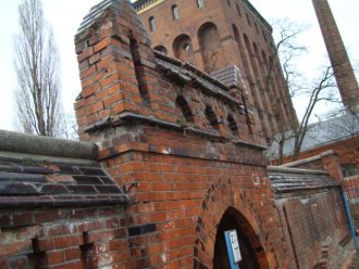 Brama przed pracami - fot. PB-K  Castellum Sp. z o.o.