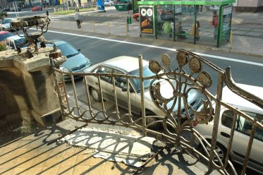 Balustrada balkonowa przed pracami - fot. Archiwum IChB PAN - PCSS w Poznaniu