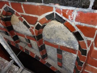 Detal ceglany przed pracami - fot. M. Łuczak