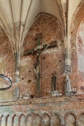 Lica ścian i dekoracja rzeźbiarska ścian w kościele NMP po pracach - fot. D. Kwiecień